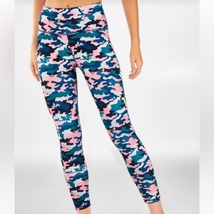 Fabletics Powerhold Leggings High Rise 7/8 Camo
